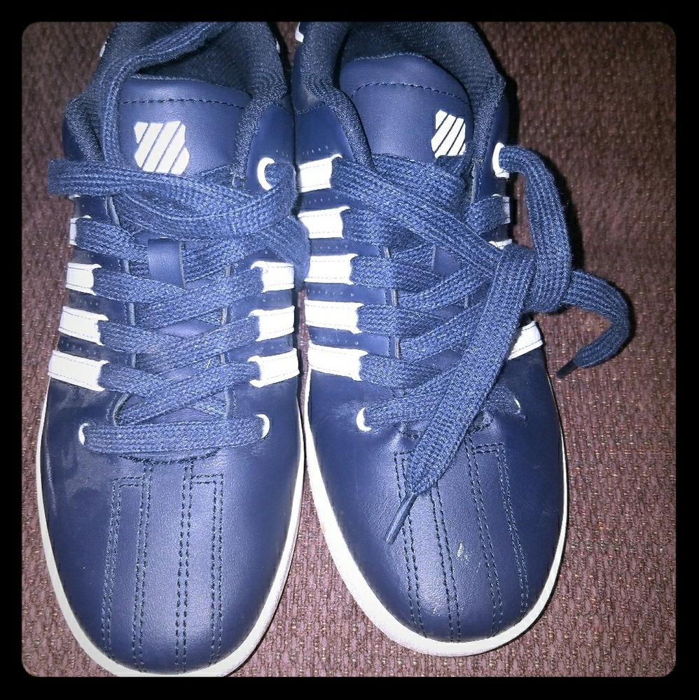 tennis shoes